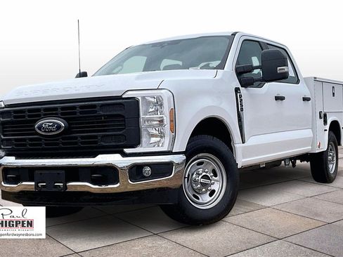 Used 2025 Ford F250 XL w/ XL Chrome Package image 11