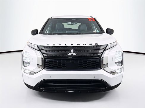 Used 2023 Mitsubishi Outlander SEL Black Edition AWD/4WD image 2