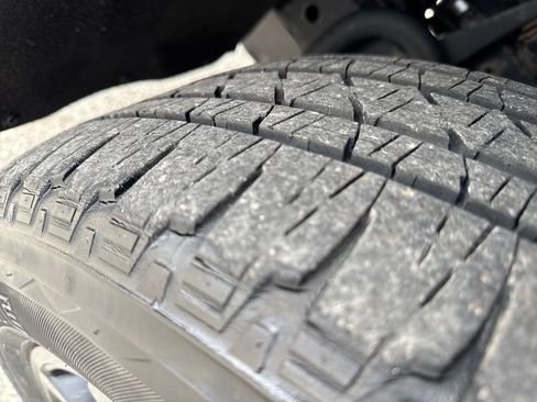 Used 2020 Chevrolet Colorado LT w/ Colorado RST Special Edition image 35