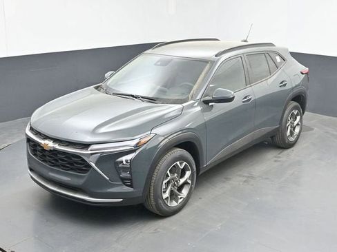 New 2026 Chevrolet Trax LT FWD image 33