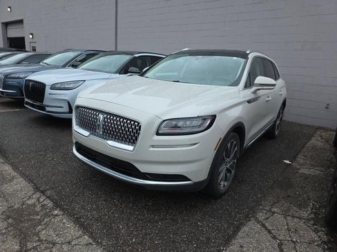 Used 2022 Lincoln Nautilus Reserve w/ Equipment Group 201A AWD/4WD image 1