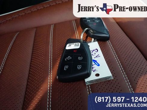 Used 2024 GMC Sierra 2500 Denali Ultimate image 27