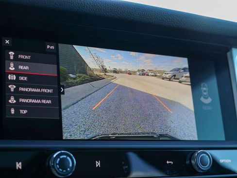 Certified 2025 Porsche Macan image 37