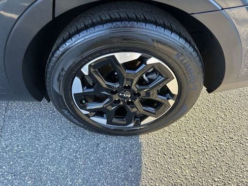 Used 2024 Kia Sorento S image 13