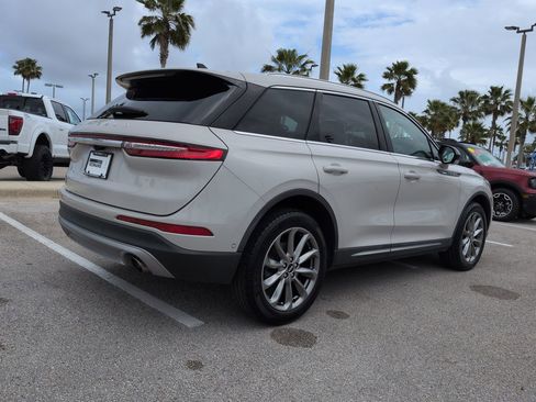 Used 2020 Lincoln Corsair AWD image 4