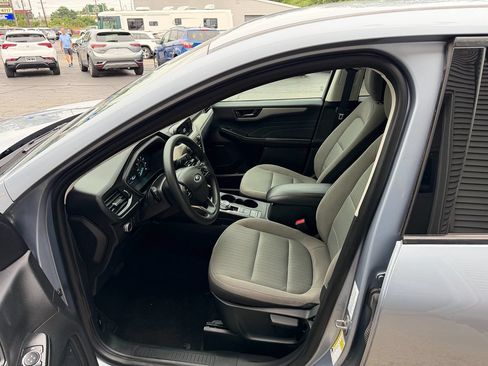 Used 2022 Ford Escape S AWD/4WD image 4