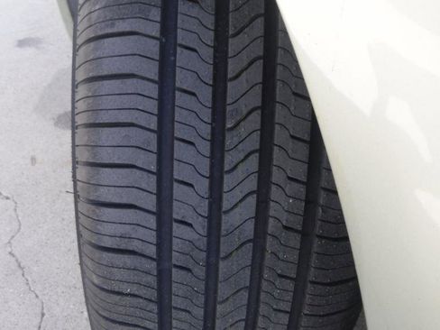 Used 2007 Toyota Avalon XL image 19