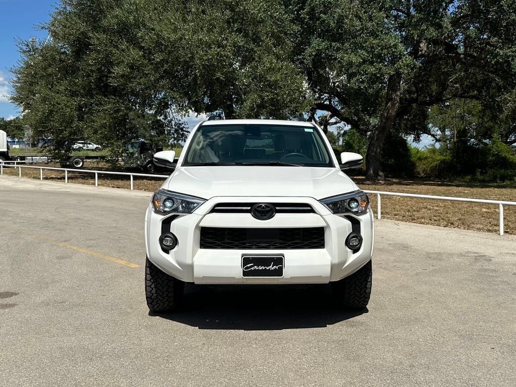 Used 2021 Toyota 4Runner SR5 Premium w/ Moonroof Package RWD image 2