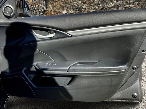 Used 2020 Honda Civic Sport image 21