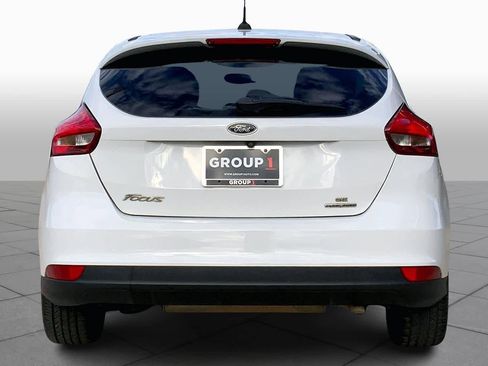 Used 2015 Ford Focus SE w/ Equipment Group 201A image 4