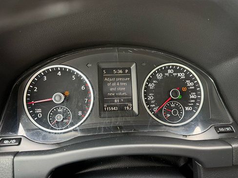 Used 2015 Volkswagen Tiguan SE FWD image 27