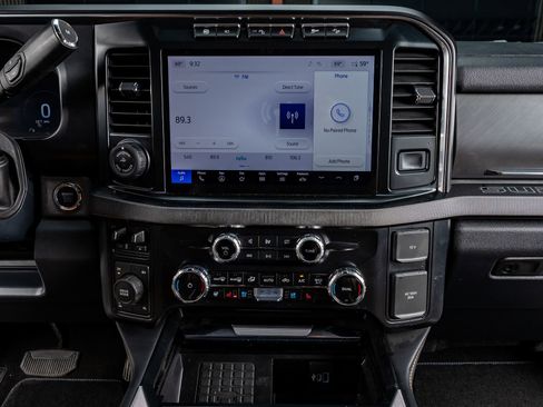 Used 2024 Ford F250 Platinum image 24