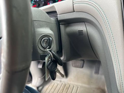 Used 2013 Chevrolet Traverse LTZ AWD/4WD image 18
