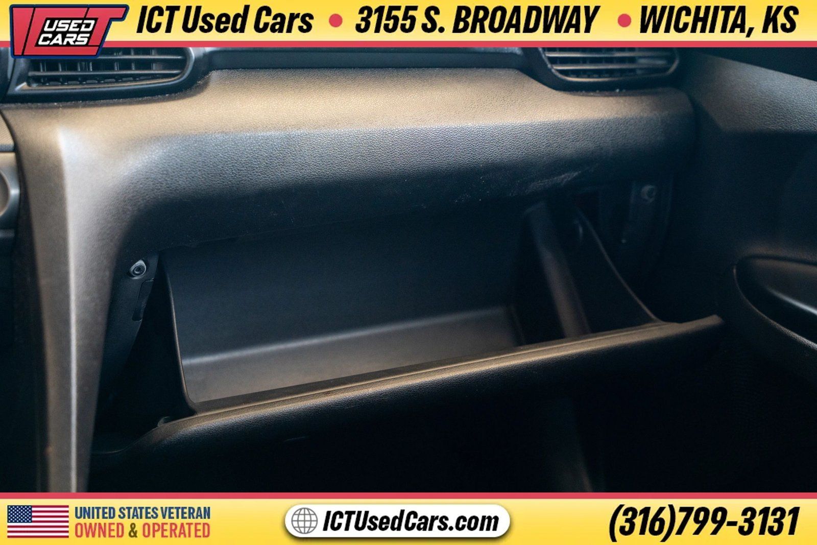 Used 2019 Hyundai Veloster 2.0 FWD image 26