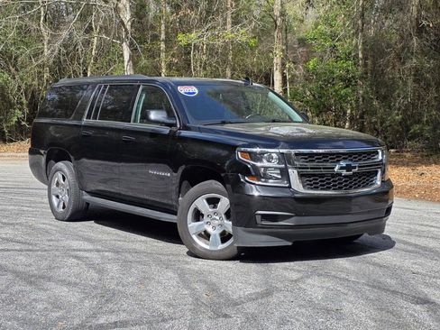 Used 2020 Chevrolet Suburban LT image 1