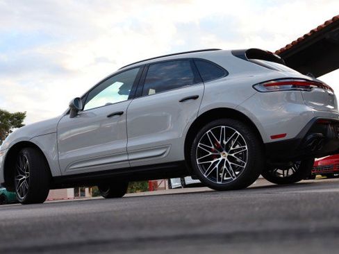 Used 2023 Porsche Macan S image 17