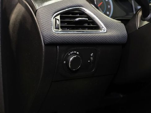 Used 2016 Chevrolet Cruze LT FWD image 21