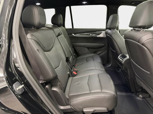 Used 2024 Cadillac XT6 Sport w/ Technology Package image 12