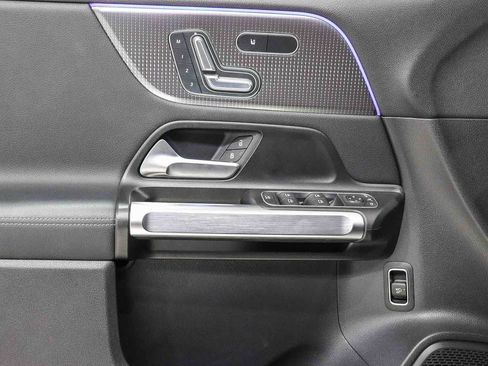Certified 2023 Mercedes-Benz EQB 300 4MATIC image 21