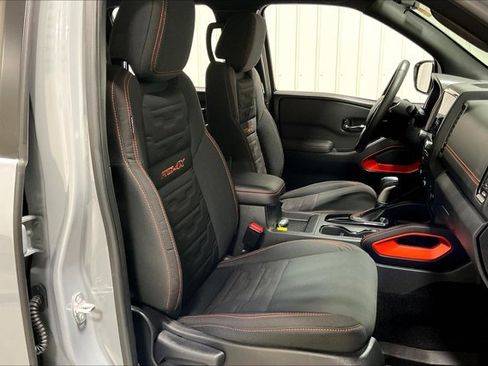 Used 2024 Nissan Frontier PRO-4X w/ Off-Road Protection Package image 7