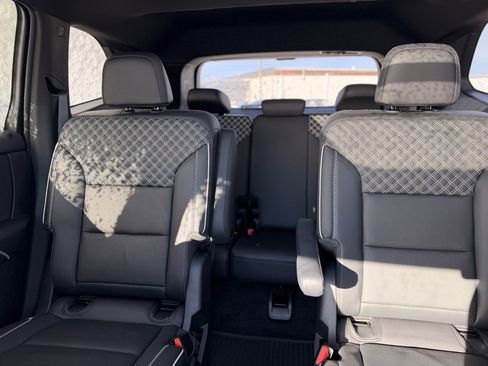 Used 2024 GMC Acadia Denali w/ Super Cruise Package image 13