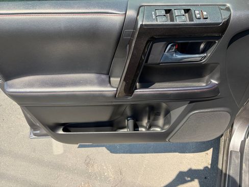 Certified 2023 Toyota 4Runner TRD Off-Road Premium w/ Moonroof Package AWD/4WD image 9