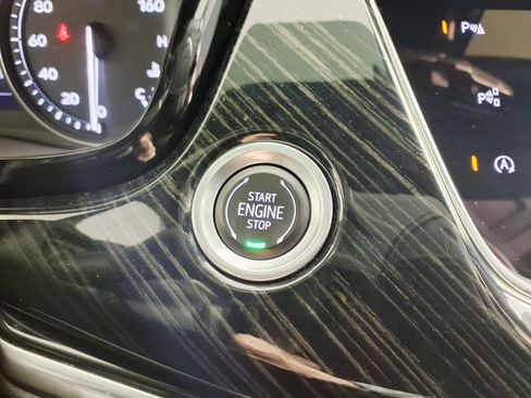 Certified 2023 Cadillac XT6 Premium Luxury w/ Technology Package FWD image 23