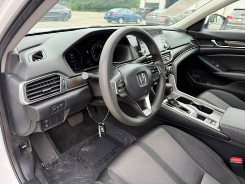 Used 2020 Honda Accord EX image 17