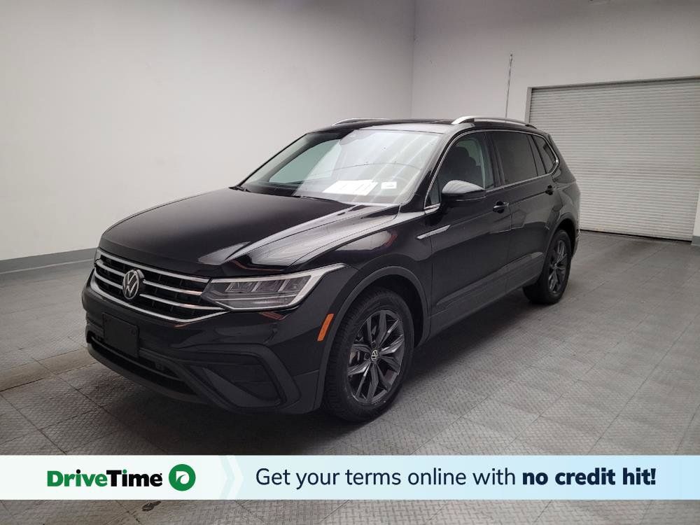 Used 2023 Volkswagen Tiguan SE w/ Panoramic Sunroof Package FWD image 1