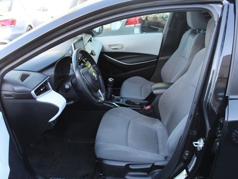 Used 2020 Toyota Corolla SE FWD image 18
