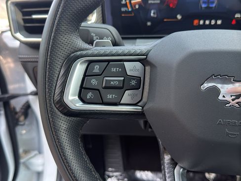 Used 2025 Ford Mustang GT Premium RWD image 15