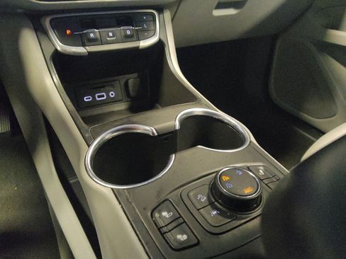 Used 2022 GMC Terrain SLT AWD/4WD image 26