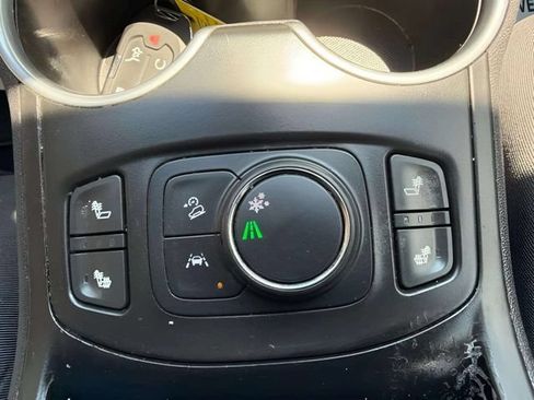 Used 2021 GMC Terrain SLT FWD image 14
