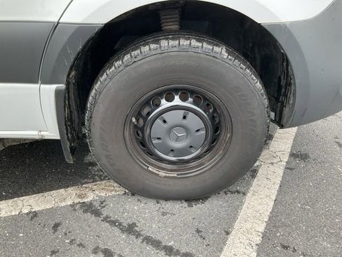 Used 2025 Mercedes-Benz Sprinter 2500 image 9