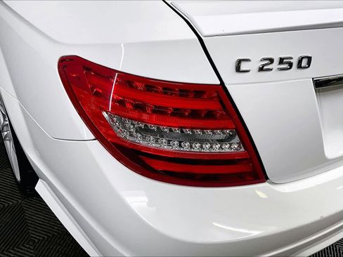 Used 2013 Mercedes-Benz C 250 Coupe image 28