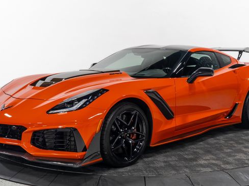 Used 2019 Chevrolet Corvette ZR1 image 2
