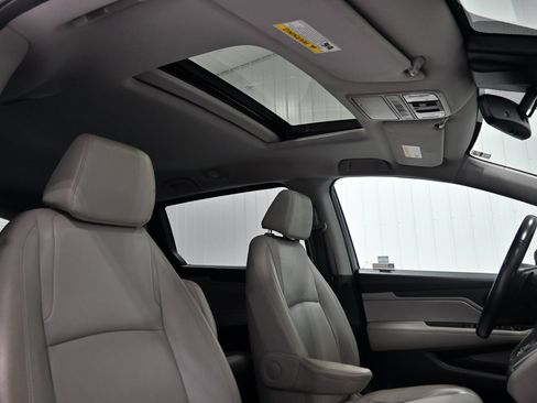Used 2019 Honda Odyssey EX-L image 27