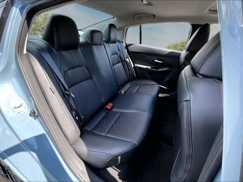 New 2027 Nissan Sentra SR w/ SR Premium Package FWD image 10