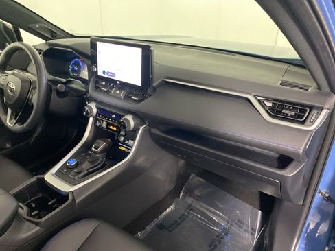 Used 2023 Toyota RAV4 XSE AWD/4WD image 32