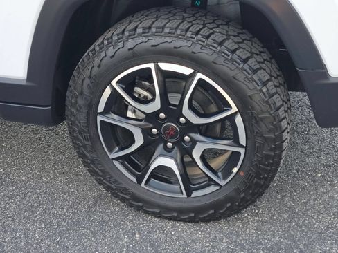 Certified 2025 Jeep Compass Trailhawk AWD/4WD image 24