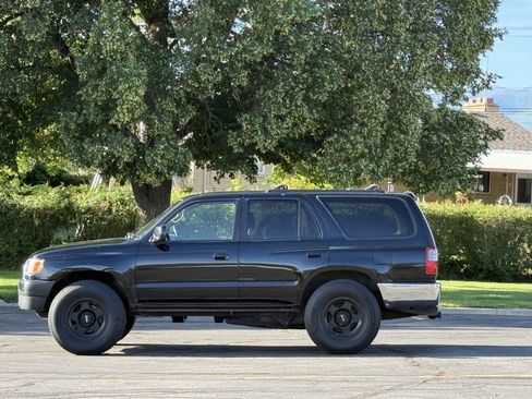 Used 2000 Toyota 4Runner SR5 RWD image 8