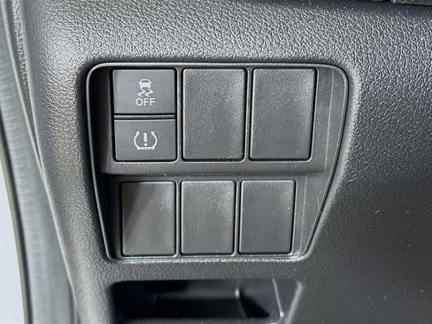 Used 2019 Honda CR-V LX image 17