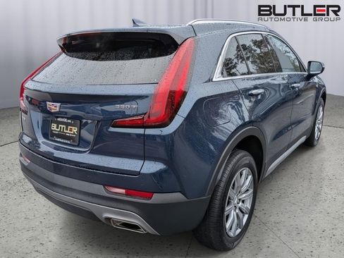 Used 2021 Cadillac XT4 Premium Luxury image 6