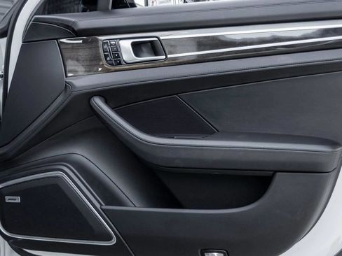 Used 2020 Porsche Panamera GTS image 87