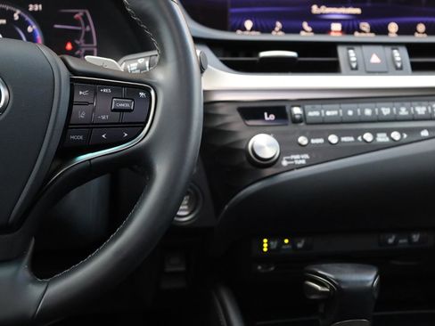 Used 2021 Lexus ES 350 w/ Premium Package FWD image 34