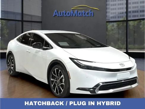 Used 2024 Toyota Prius Prime FWD image 1