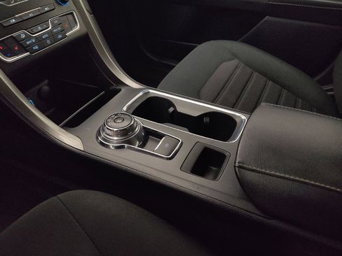 Used 2020 Ford Fusion SE image 26