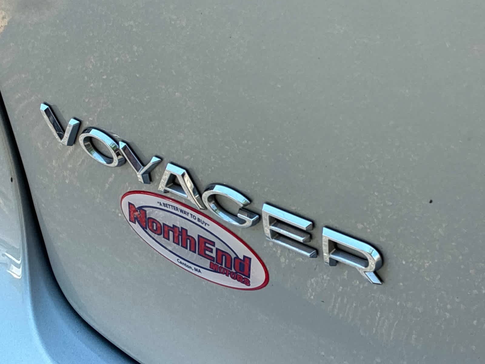 Used 2023 Chrysler Voyager LX FWD image 12