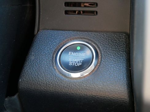 Used 2020 Ford F150 Lariat w/ Equipment Group 502A Luxury AWD/4WD image 15