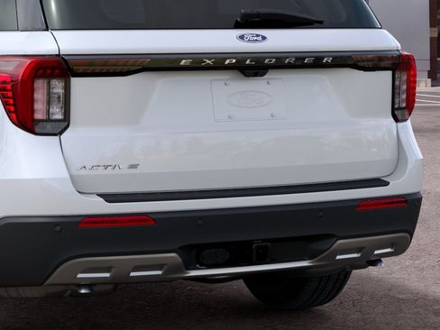 New 2027 Ford Explorer Active w/ Active Comfort Package RWD image 23